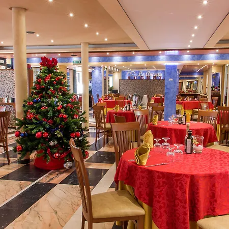 Hotel Le Arcate 3*